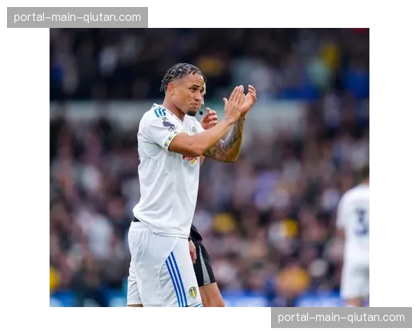 伯恩茅斯与利兹联2-2战平，保级区六分战双方均未能全取三分